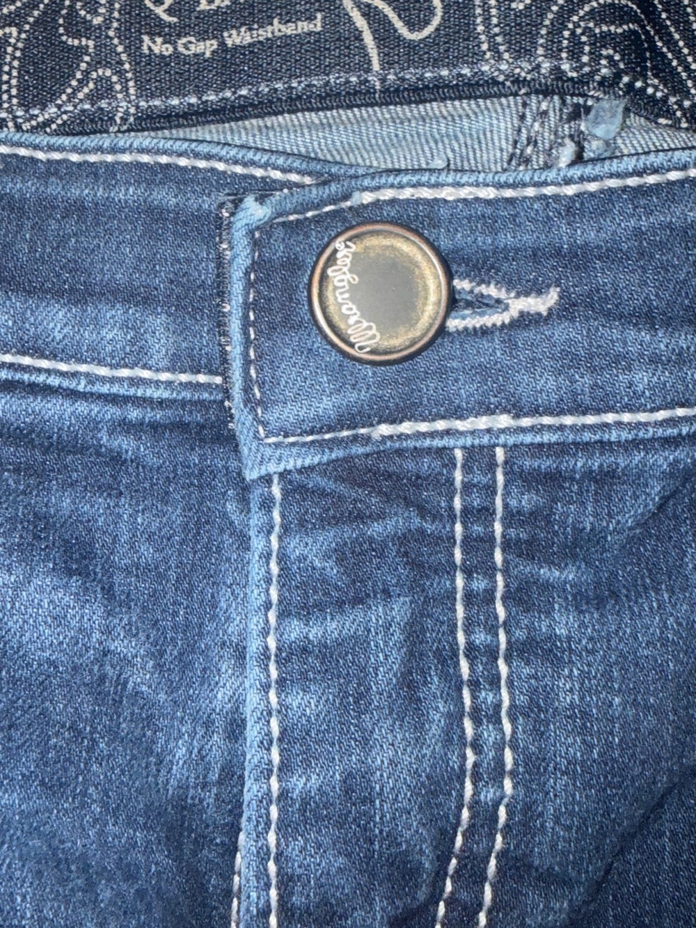 Wrangler Dark Blue Skinny Jeans with Embroidered Back Pockets - Picture 3 of 5